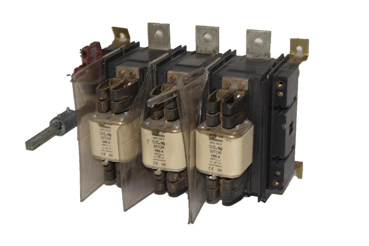 Used SIEMENS 630 Amp Switch Fusible Disconnect with fuse  3KL61 30 1AB0 3KL6130-1AB0