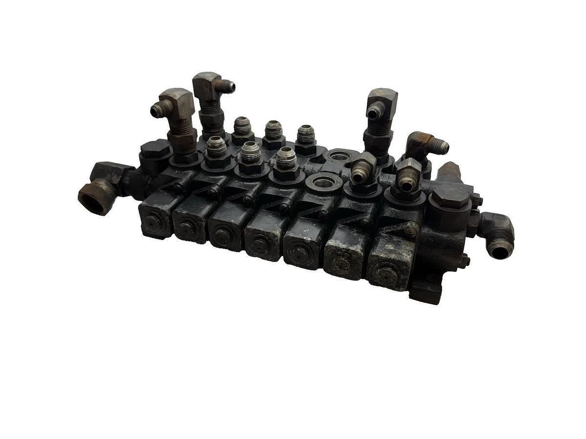 Used Racine C 88 0986 855 006 Challenger Wrecker Hydraulic Valve Block 7 spool Valve