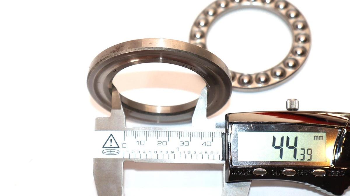 SKF 14 Thrust Bearing  67 x 44 x 19mm (New)