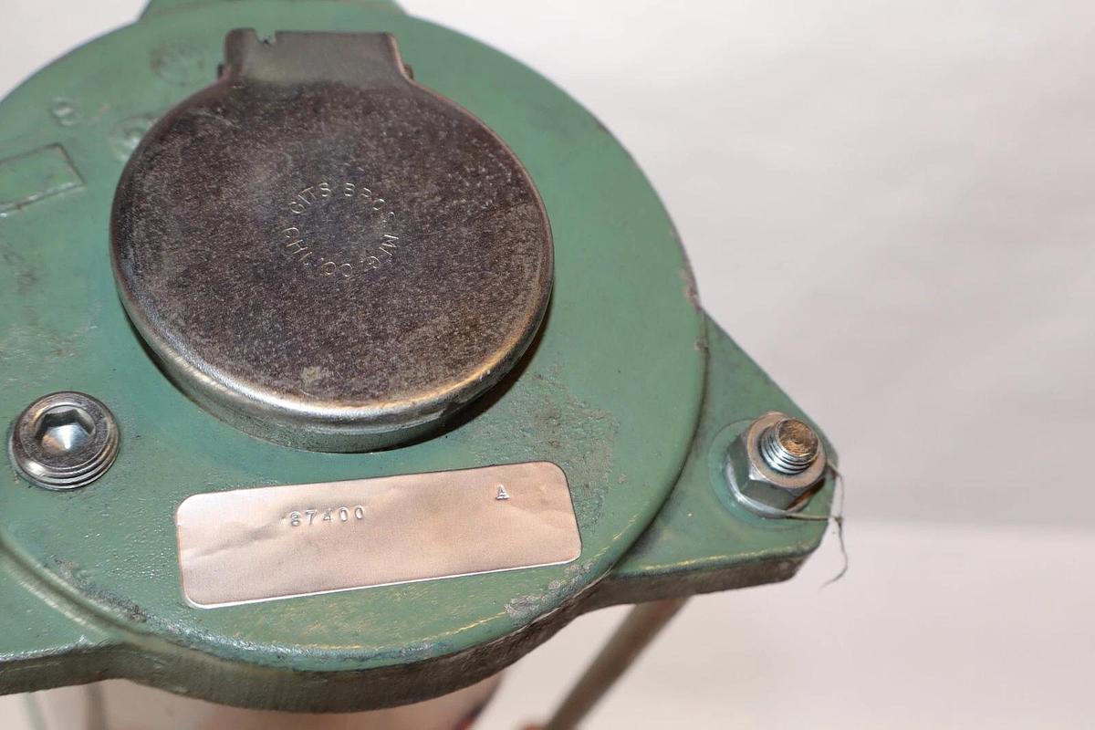 Used LINCOLN 87400 Reservoir For Lubrication System