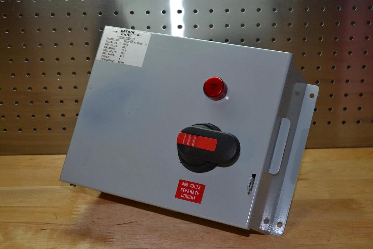 DAYKIN ELECTRIC ML2F3F-17 Z688 TRANSFORMER DISCONNECT 480v NEW