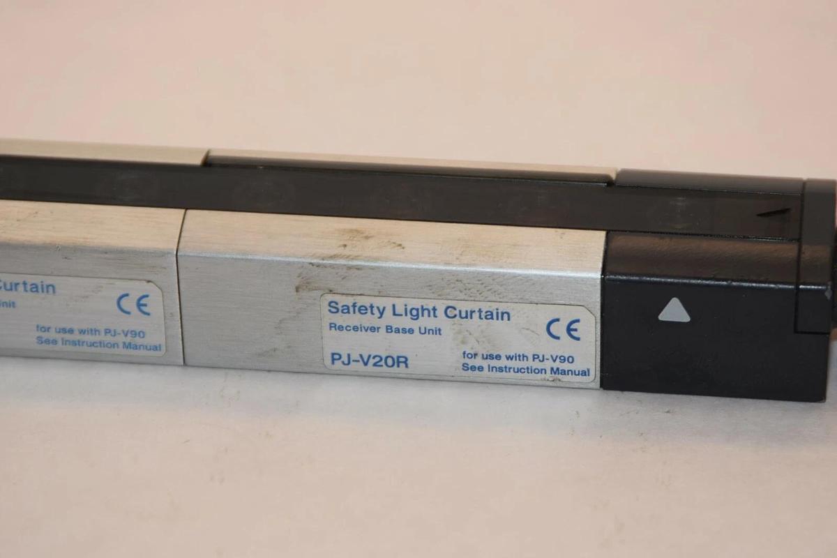 Used KEYENCE PJ-V20R With PJ-V21R Safety Light Curtain Receiver