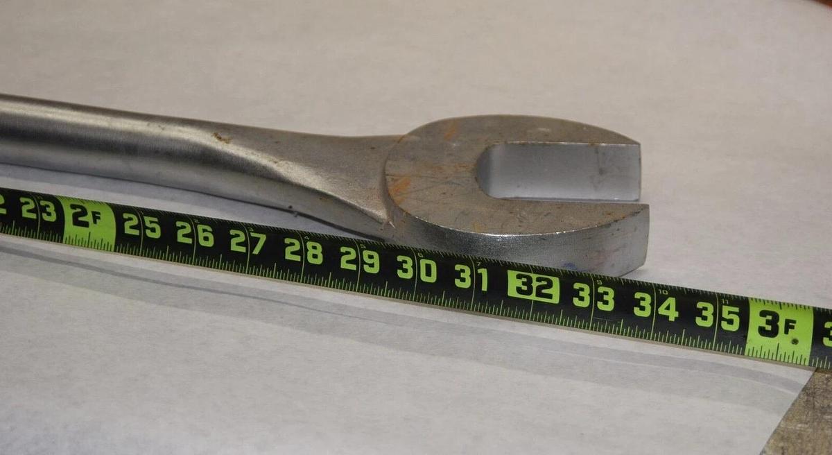 Used URREA 1282 2-9/16" 2-9/16 IN 2 9/16" 12-PT COMBINATION C WRENCH