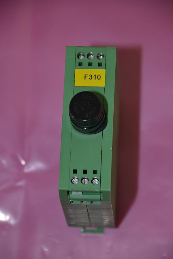 Used (LOT OF 2) PHOENIX CONTACT UEGM COMPONENT HOLDER 6 POSITION