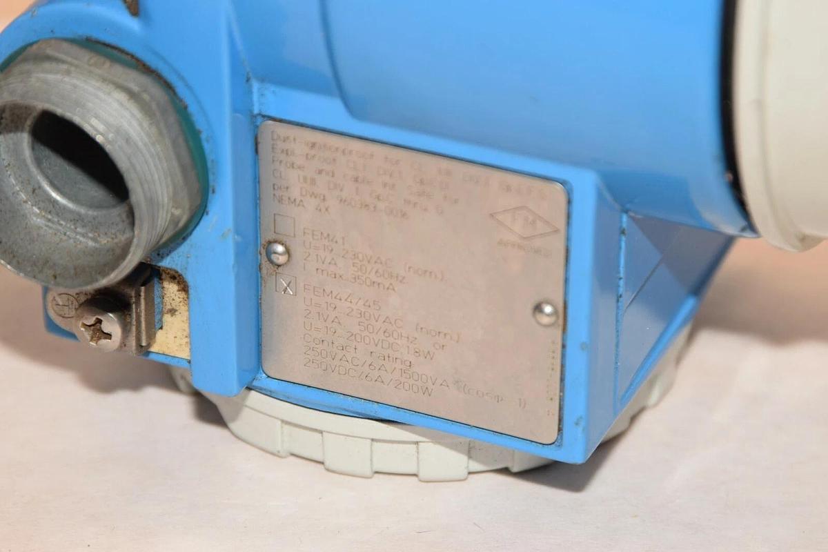 Used ENDRESS + HAUSER FTM31DR-05CB1A FTM 31DR-05CB1A Soliphant II Level Limit Switch