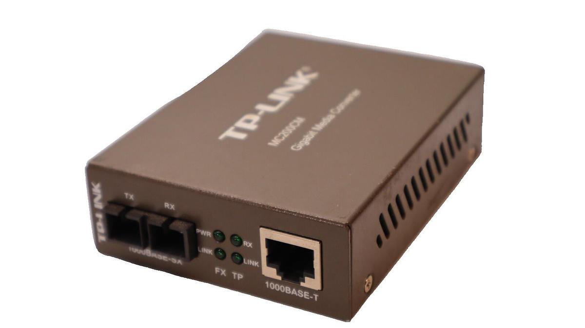 Used TP-LINK MC200CM Gigabit RJ45 to Gigabit Multi-Mode SC Fiber Media Converter