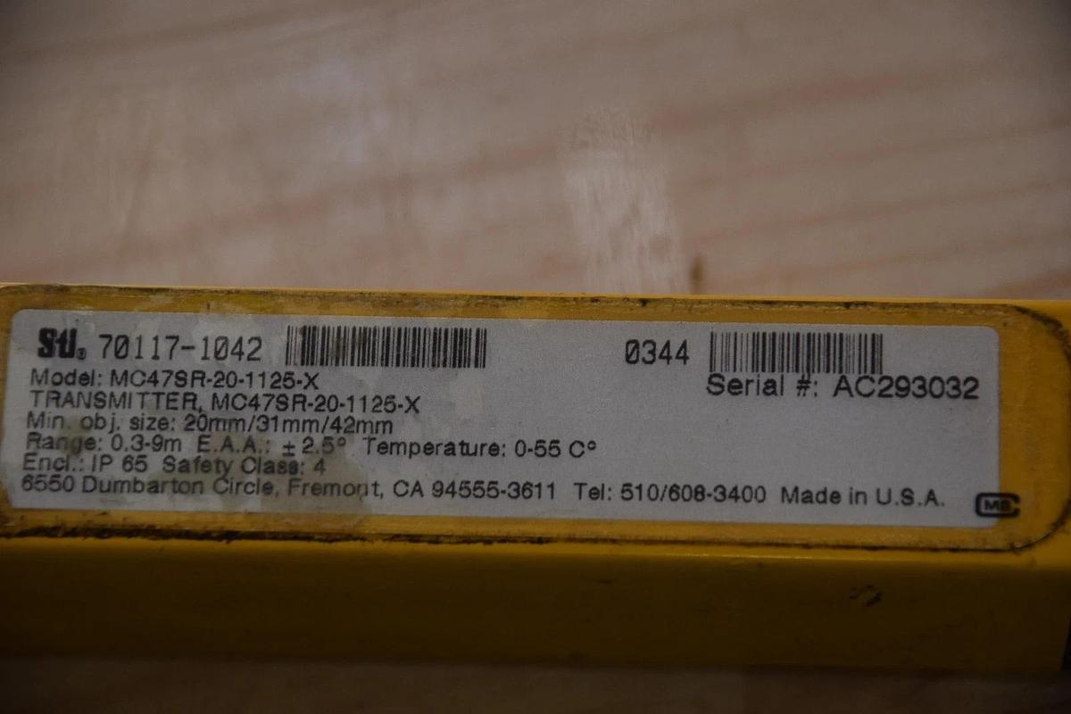 Used STI MICRO 70117-1042 MC47SR-20-1125-X TRANSMITTER SAFETY LIGHT CURTAIN