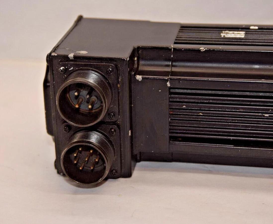 Used GE FANUC MTR-3S33-G-R-0-E-S-A 1/2" Shaft Brushless Servo Motor