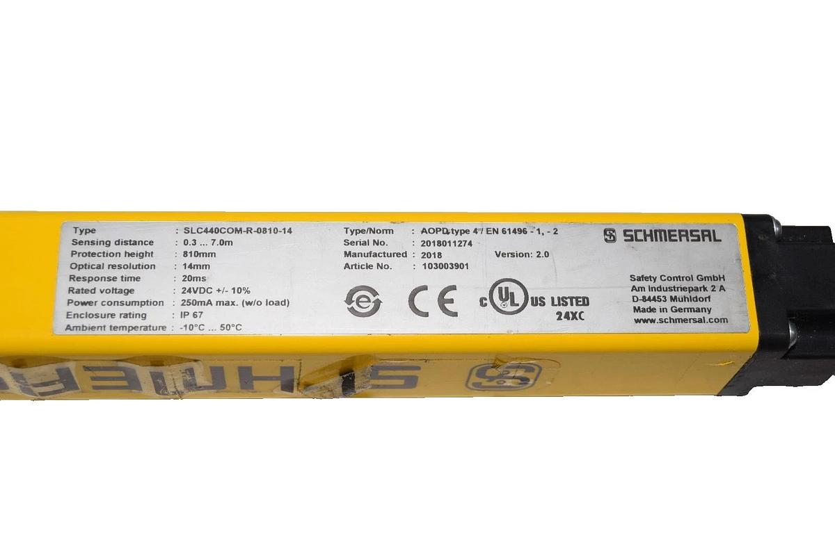 Schmersal Safety Light Curtain SLC440COM-R-0810-14 Receiver .3-7.0m 24VDC (New)