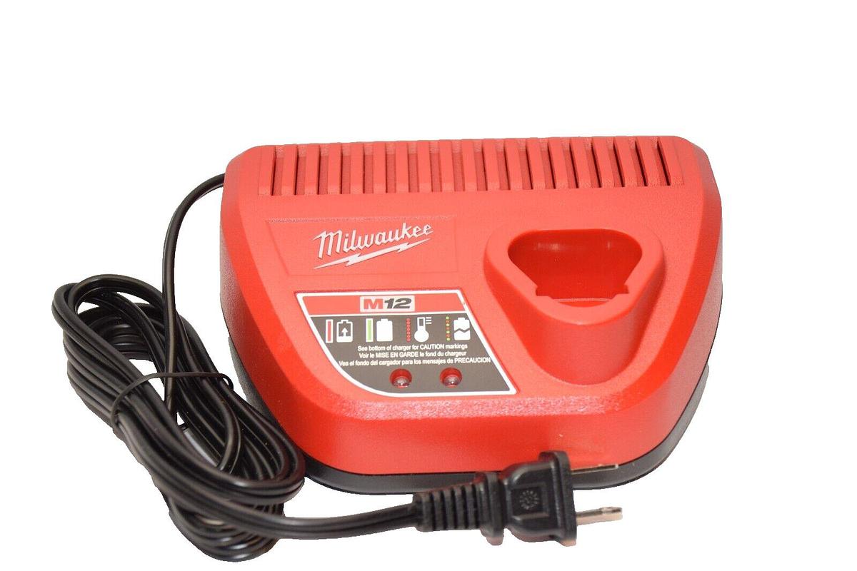 (NEW) MILWAUKEE 48-59-2401 120V M12 12V Battery Charger