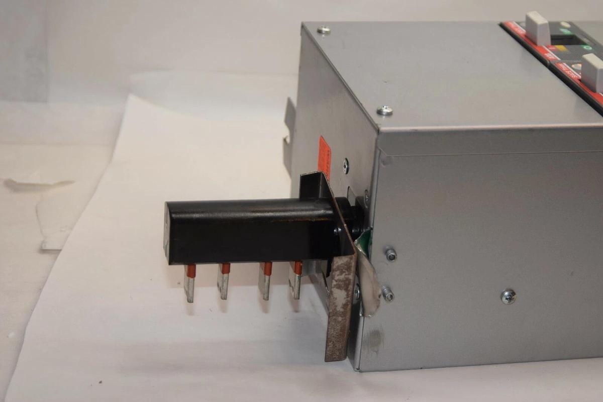 Used ABB StarLine Busway 225 A Tap Drop Box 60 amp CBMDC225HE37-6" Walter 361 63A-6h