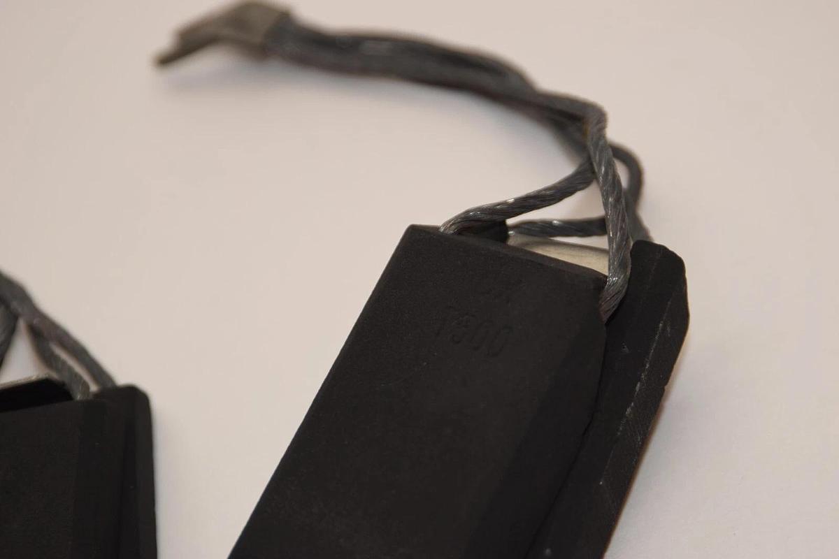 (NEW - LOT OF 3) CX T500 1.5" x 1" Carbon Brush