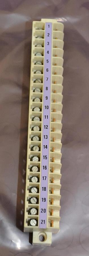 Used GOULD MODICON B237 INPUT MODULE