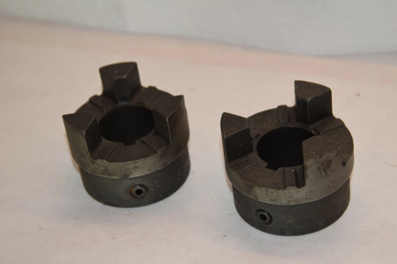 NEW (LOT OF 2) MAUREY CHICAGO FC100 x 1-1/4 FC100X1-1/4 1-1/4" BORE COUPLING