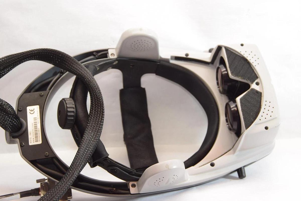 Used NVIS NVISOR E096E0HRPJX D09PHA63MCX 100-240V 20Watt 50/60Hz Video Control Unit