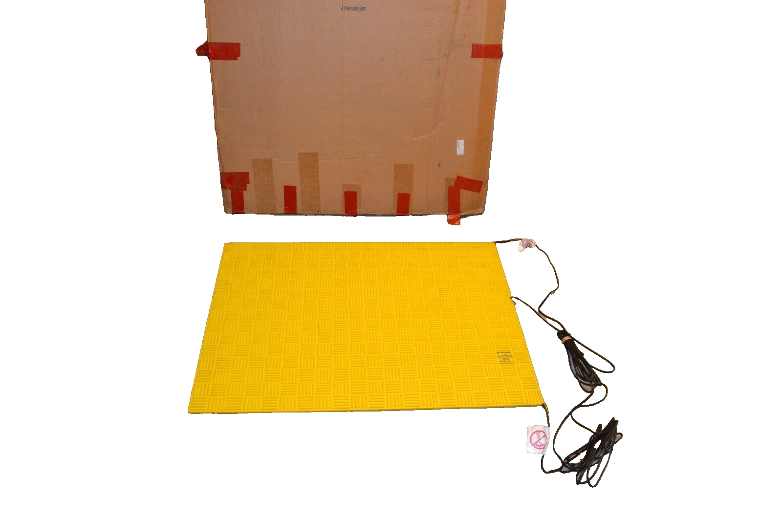 Allen Bradley Safety Mat Pressure Sensitive 440F-M1520AYNN 39 1/2"x29 1/2" NEW