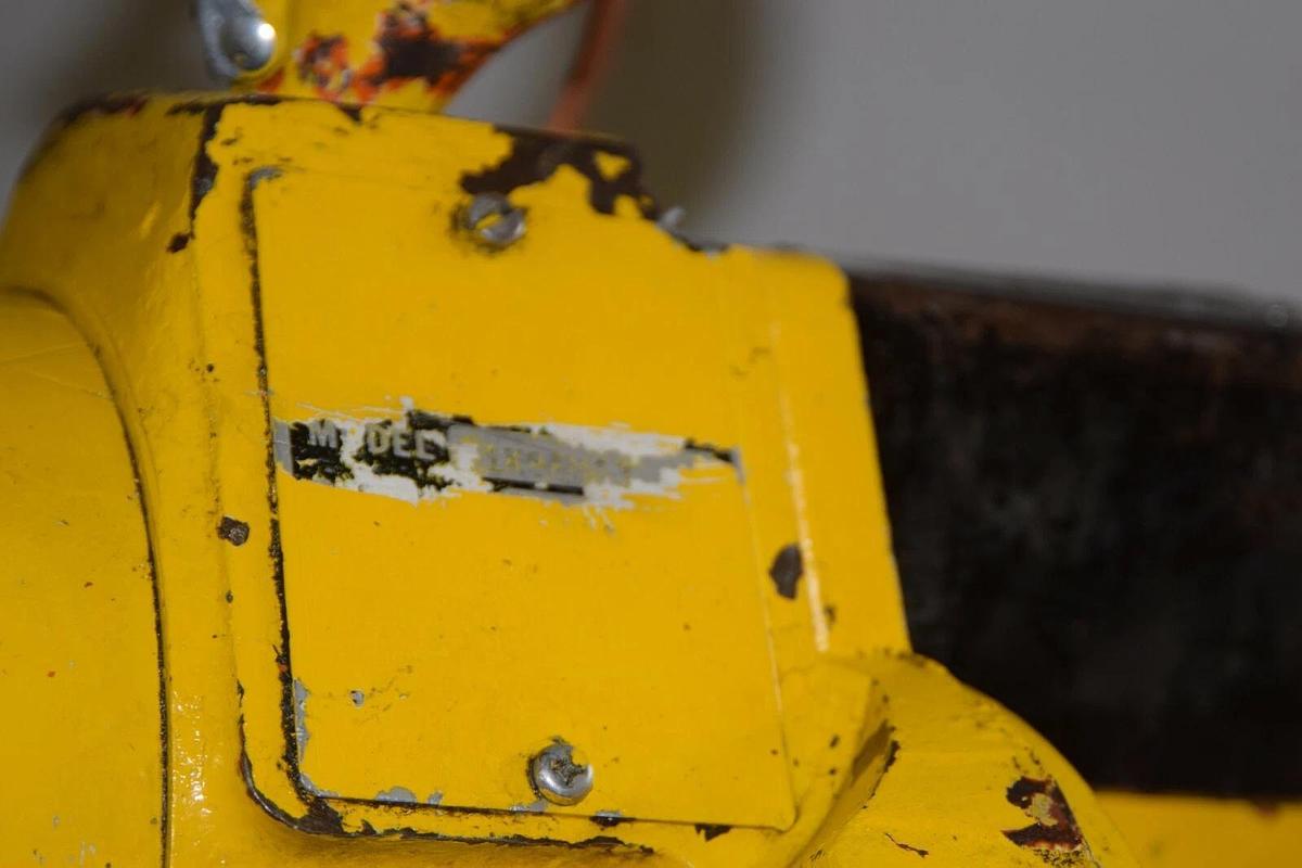 Used Yale Electric Chain Hoist 1 Ton 2000lb 10' Chain Drop 1K9FMG3 220v 3Ph 1T