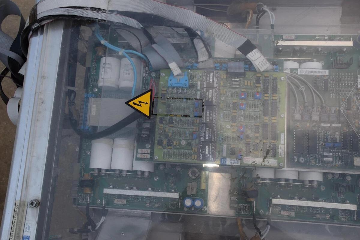 Used ABB Drive SAFUI SAFUI-870F-575 Stromberg 575V 700-870KVA  500HP  SAFUI 870 F 575