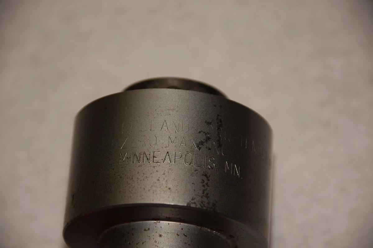 ZERO-MAX 5/8" BORE END OF SHAFT MOUNT BUSHED BORE HOUSING NEW