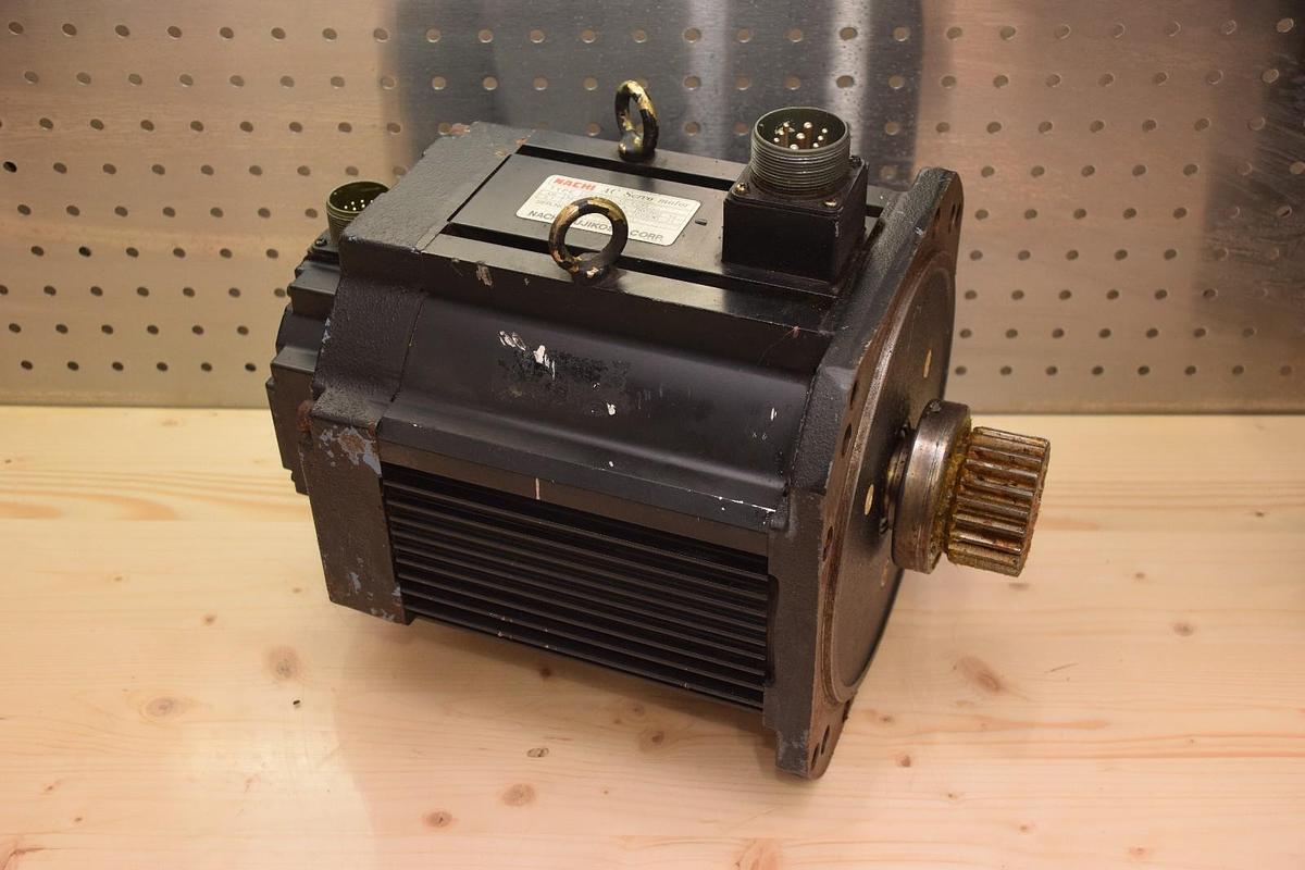 Used NACHI SERVO Motor USADED-37-FC43X USADED-37-FC43 X 3.7KW 2000 RPM 18.6A