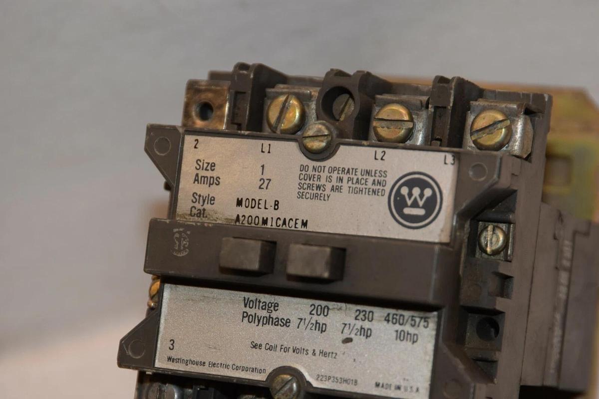 Used WESTINGHOUSE A200M1CACEM 27A Size 1 200V 110/120V Coil Contactor