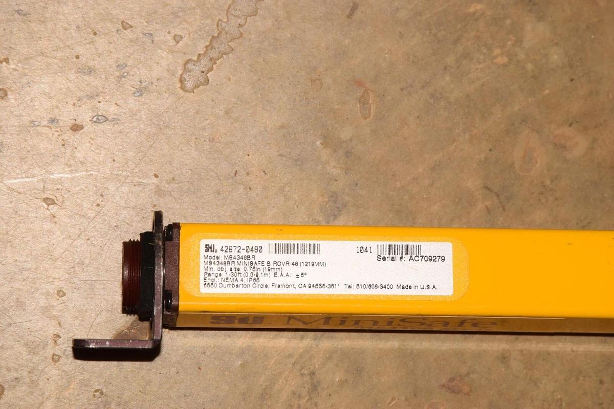 Used STI MS4348BR 1219mm 0.75" (19mm) Range 1-30' Minisafe Receiver Light Curtain