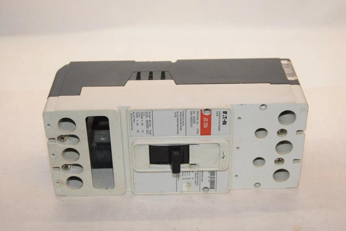 Eaton JD2250F JD 35k 250A 250 Amp A 2 Pole Circuit Breaker *Chipped Corners *