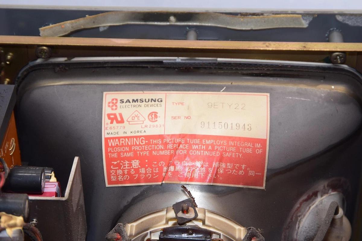 Used FANUC 9" CRT/MDI Unit Control Panel A61L-0001-0093 9ETY22 , A02B-0120-C051/MA