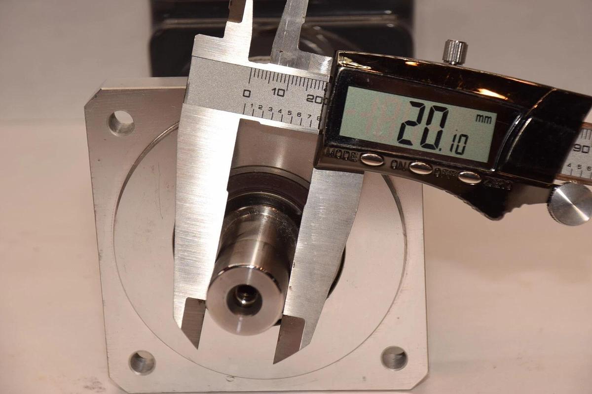 Used XLY WPTF80-20-70-19-90-M6 , WPTF8020701990M6 20.10mm Shaft Right Angle Gearhead