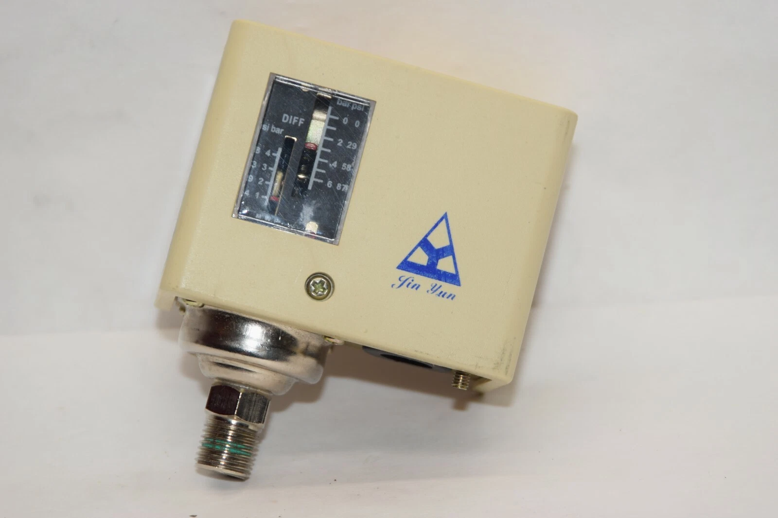 (NEW) JIN YUN P6A-1/4 125-250Vac Pressure Switch