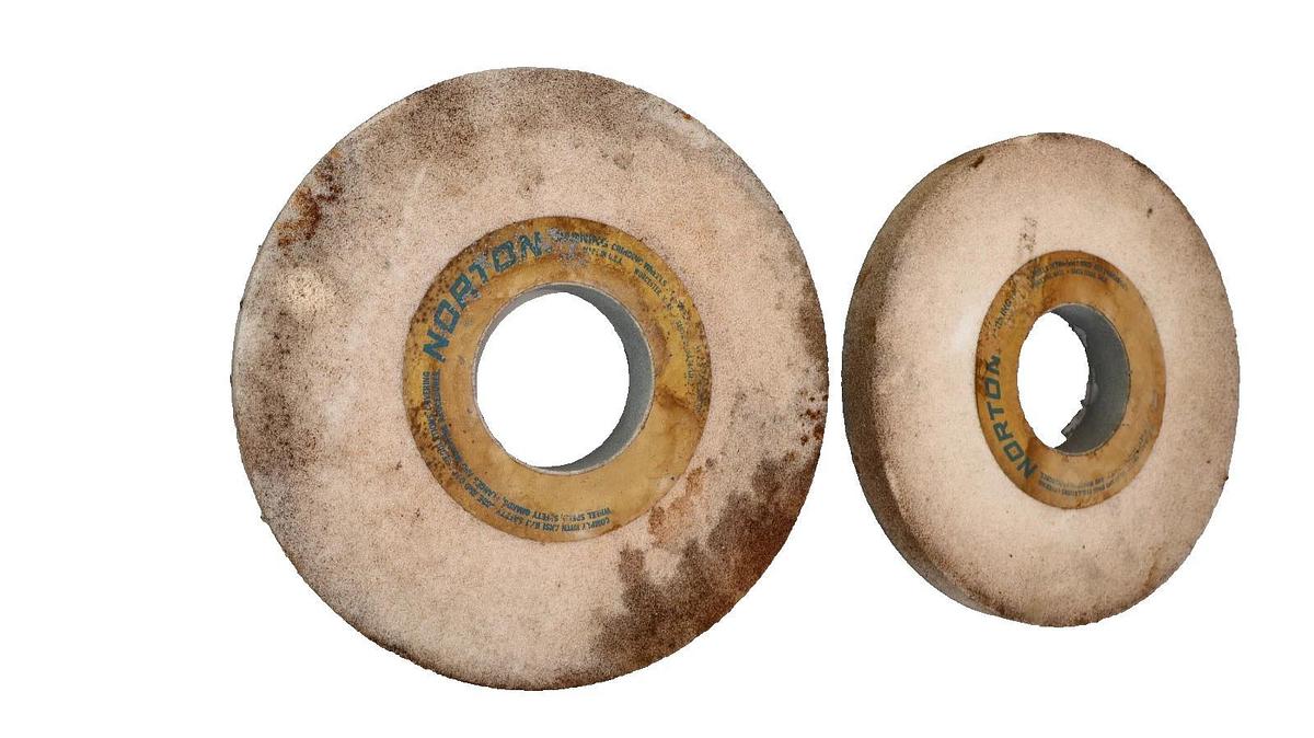 Norton 10x1x3 Grinding Wheel 38A46-G8VBE 38A46G8VBE 10 x 1 x 3 (NOS - Lot of 2)