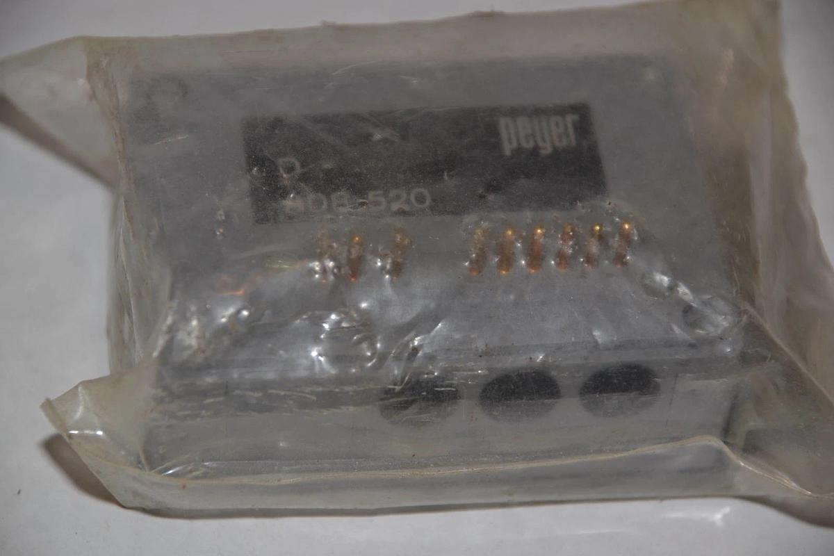 PEYER D 808.520 808520 808 520 D808.520 Connector NEW