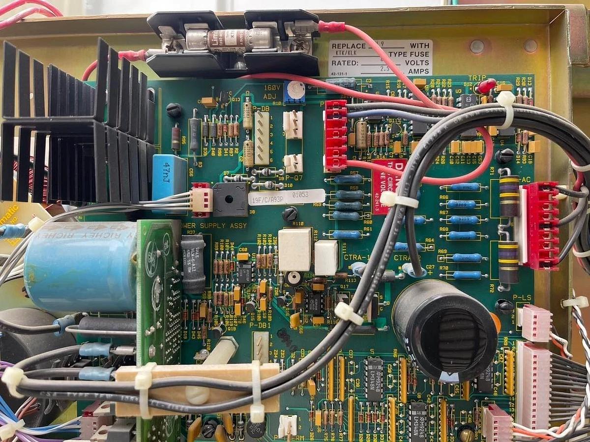 Refurbished EATON Dynamatic IS5000+ AFD AC Drive IS-506107-0480 72-011188-002 480v 3ph 60hp