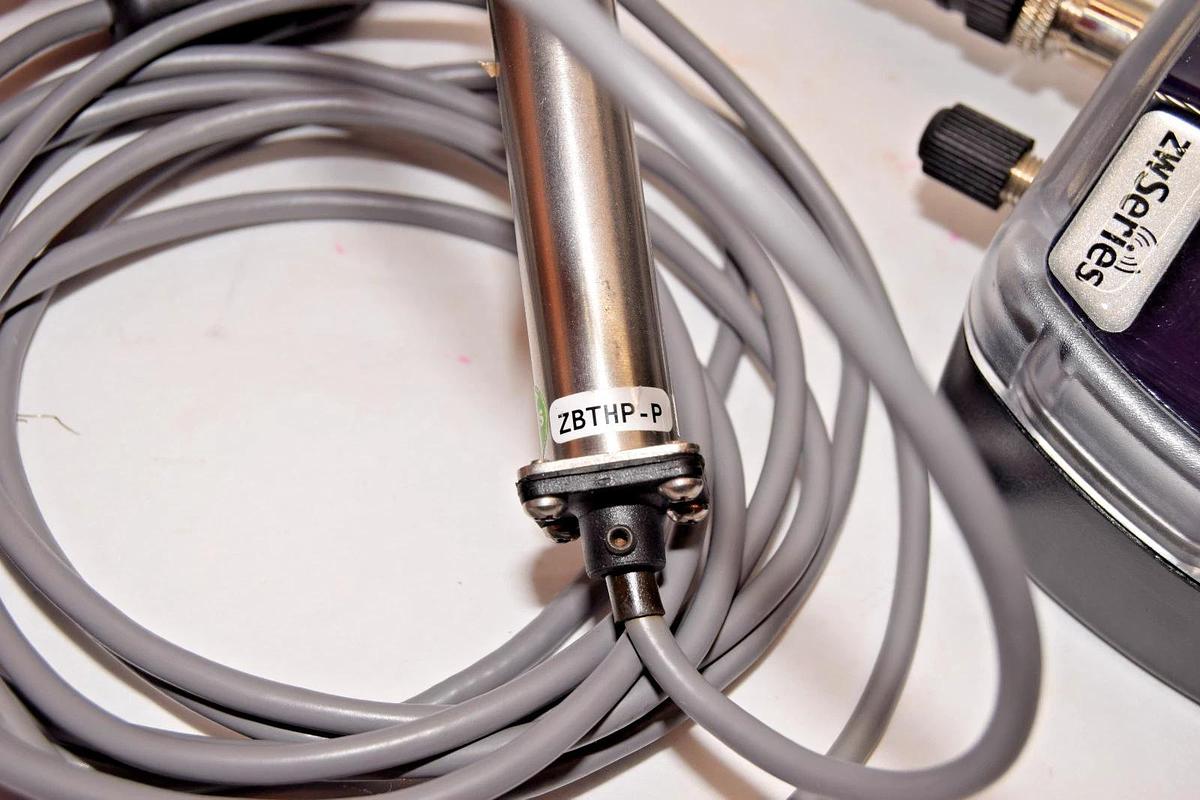 Used OMEGA ZW Ser Temp/Humidity/Barometric Pressure Transmitter ZW-ED 17220364 ZBTHPP