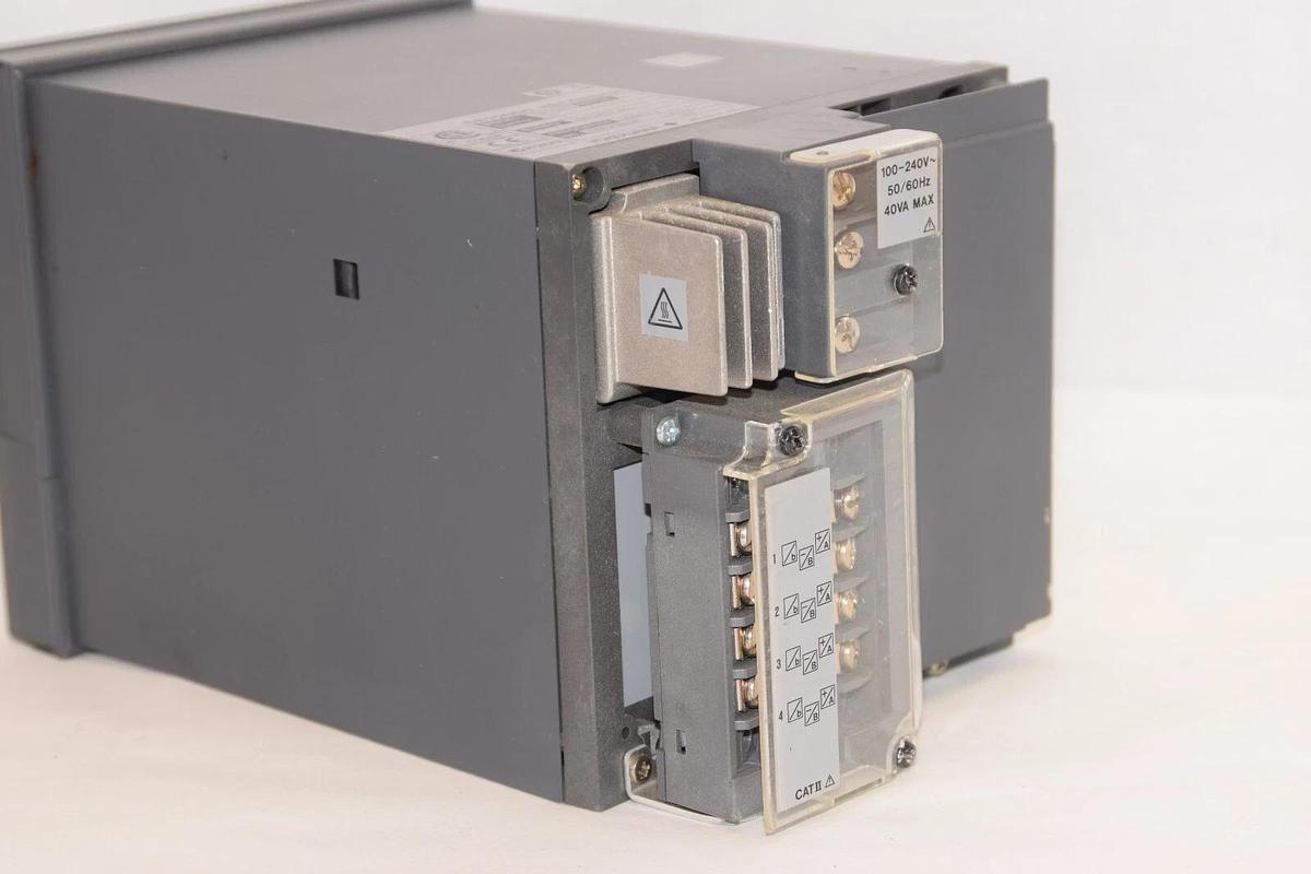 Used YOKOGAWA SR10001 SR10001-2 Data Chart Recorder