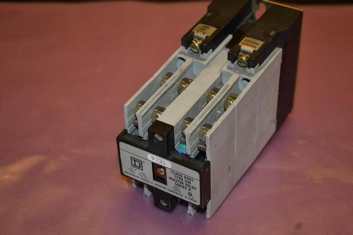 Used Square D Master Relay 8501 XMO 60 8501XMO60 110/120V