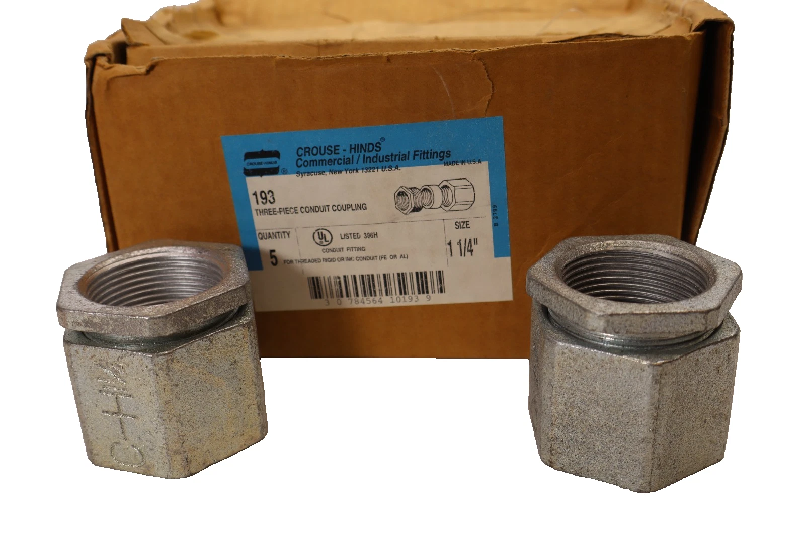 Crouse-Hinds 193 , 1-1/4" Three-Piece Conduit Coupling (New - Box of 5)