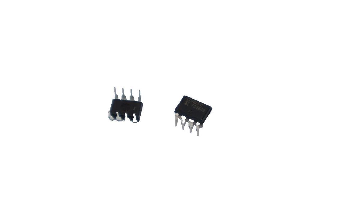 Xilinix Integrated Circut Prom DIP-8 1736EPC (New - Lot of 2)