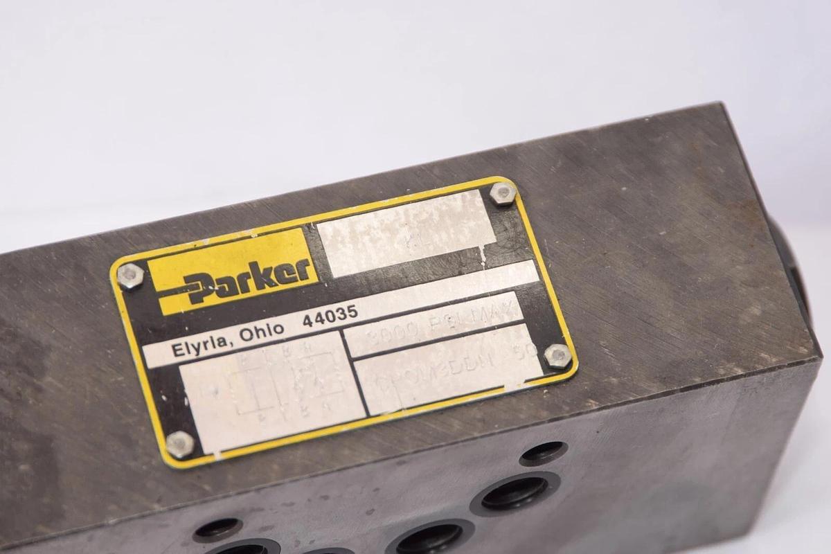 Used PARKER CPOM3DDN50 3000psi Hydraulic Sandwich Check Valve