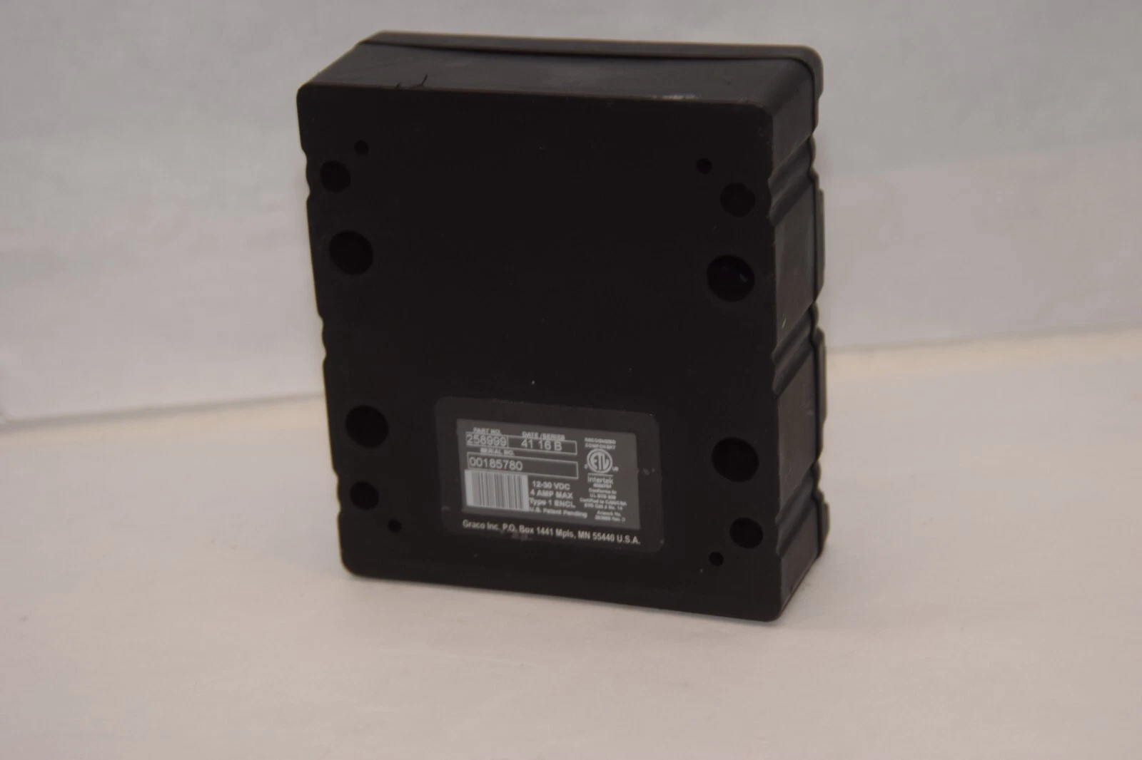 Used GRACO 258999 12-30VDC 4A FCM Fluid Control Module Cube
