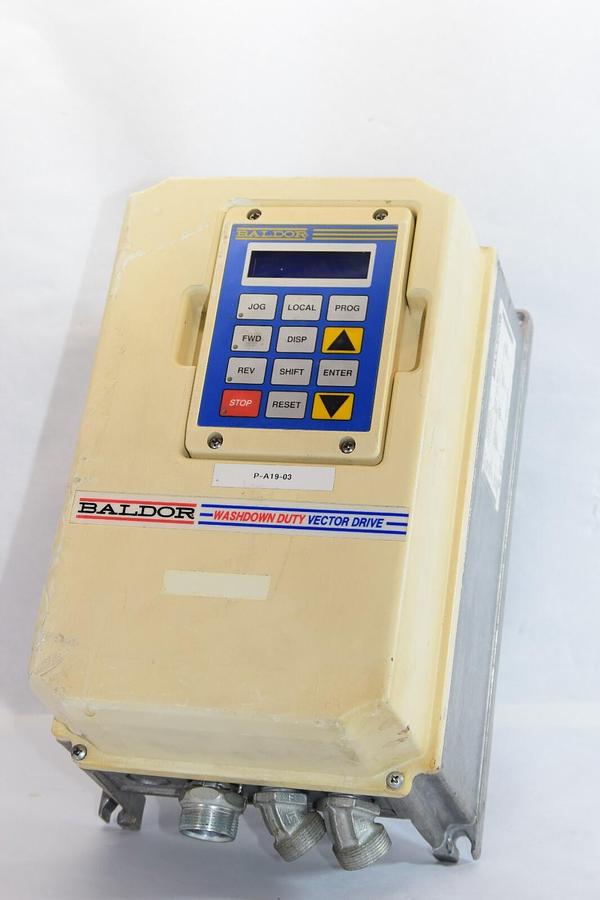 Used BALDOR ZD18H402-W 460Vac 3Ph 50/60Hz Washdown Duty Vector Drive *Cracked Case*