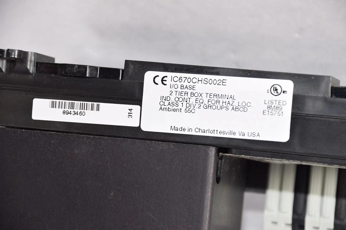 Used GE FANUC IC670CHS002E 24Vdc  I/O Base 2 Tier Box Terminal IC670MDL730J