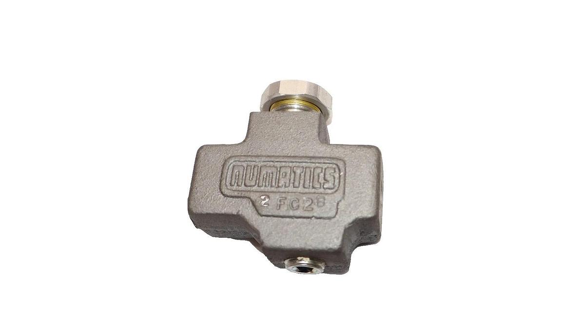 Numatics 2FC2B , 2 FC1B 1/4" Npt Inline Control Valve (New)