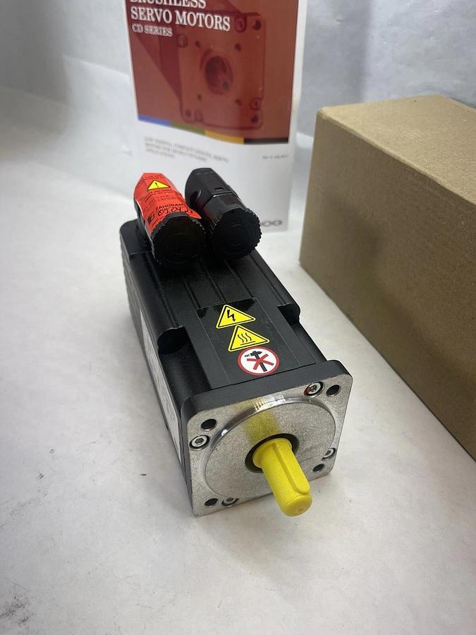 (New) MOOG CD Series Brushless Servo Motor  G403-2043A, G-3-M6-048-06-00-01-06