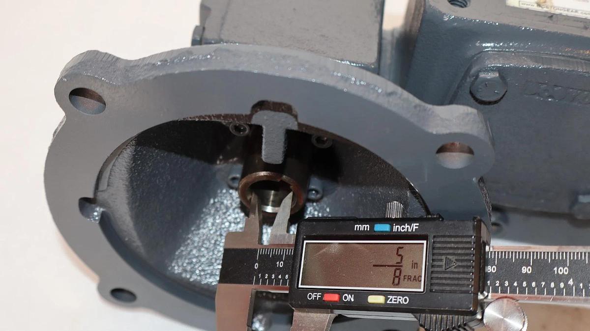 Boston Gear Box Speed Worm Reducer FWA713-150-B5-G Right Angle 150:1  (NOS)