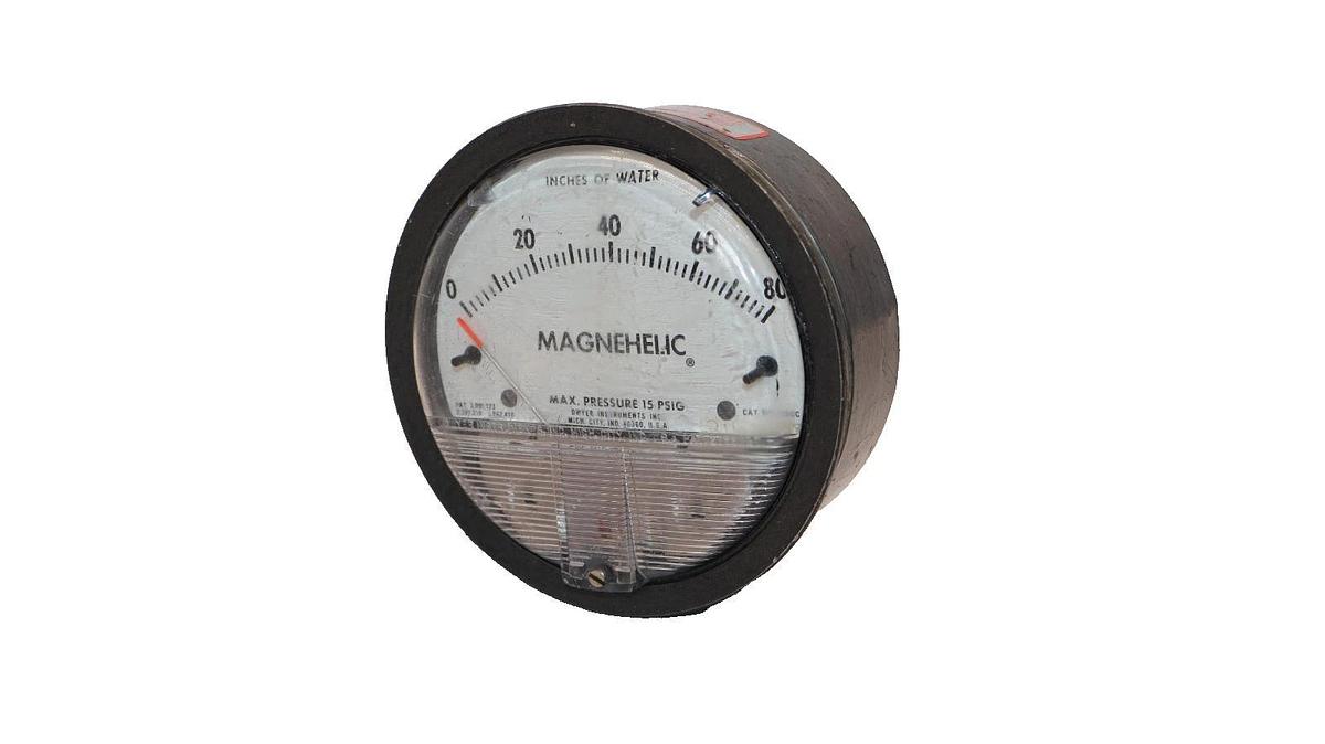 Used Dwyer 2080 C Magnehelic Differential Pressure Gauge 0-80"