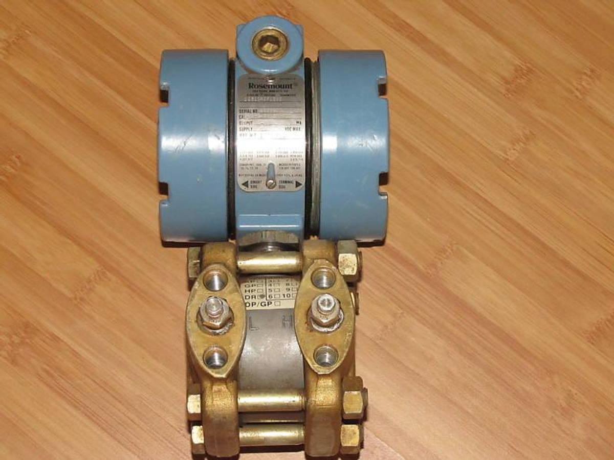Used FISHER ROSEMOUNT 1151DR2F12B2 PRESSURE TRANSMITTER 1151