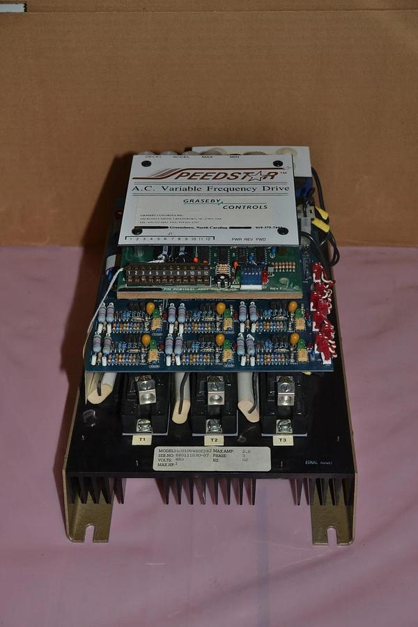Used PEEDSTAR VARIABLE FREQUENCY DRIVE 34C010V480E162 2 A 480 V 1 HP 3 PH