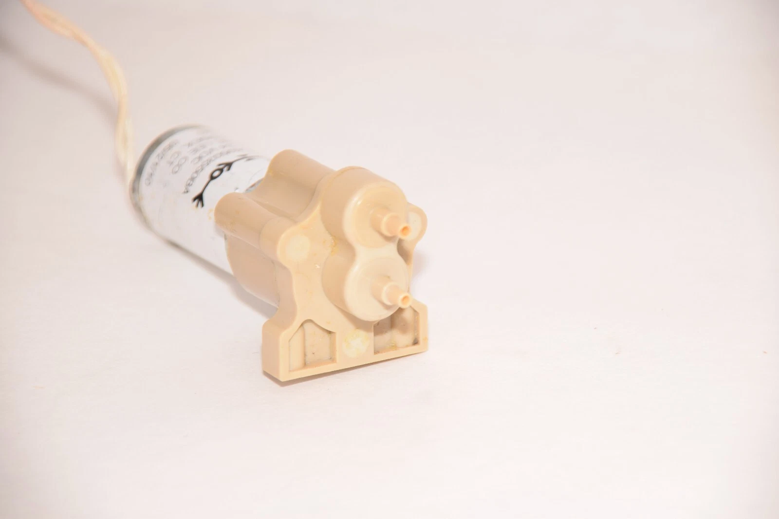 Used THE LEE CO. LPLX0503550BA 24Vdc Micro Diaphragm Water Pump