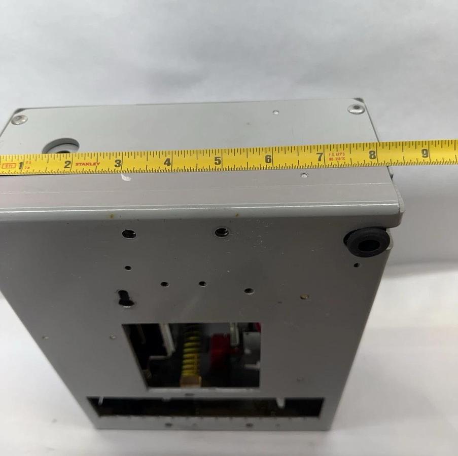 Used Eaton LD MDL EOP4MT07 Motor Operator Breaker Breaking 120vac E0P4MT07